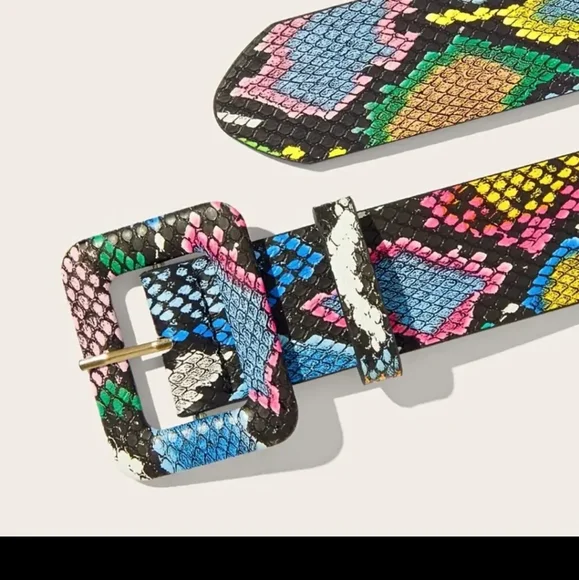"SOLD"NWOT snakeskin BELT - Picture 3 of 6
